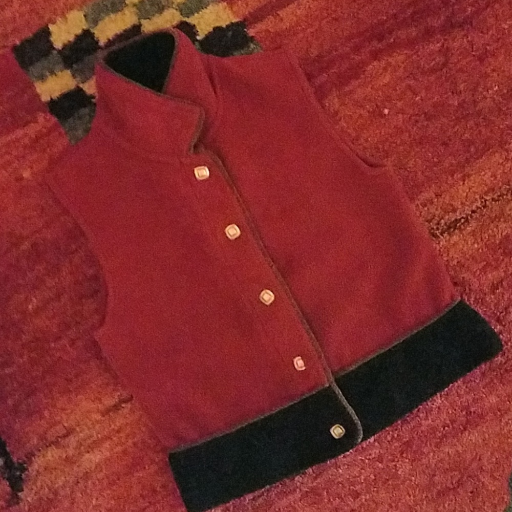 Country Clothing Co. Red & Black Fleece Vest - Picture 2 of 8
